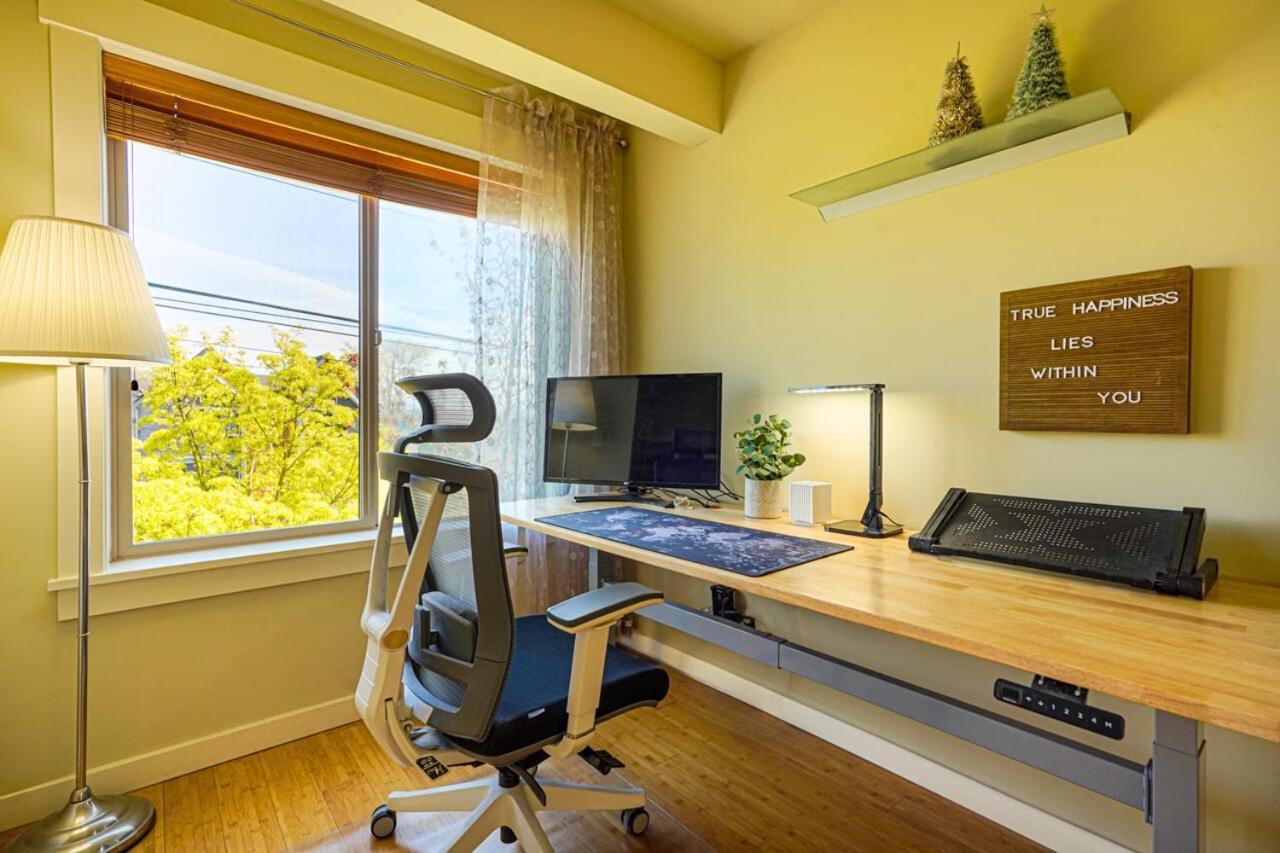 Stylish North Seattle Townhouse- Dual Master Suites 外观 照片