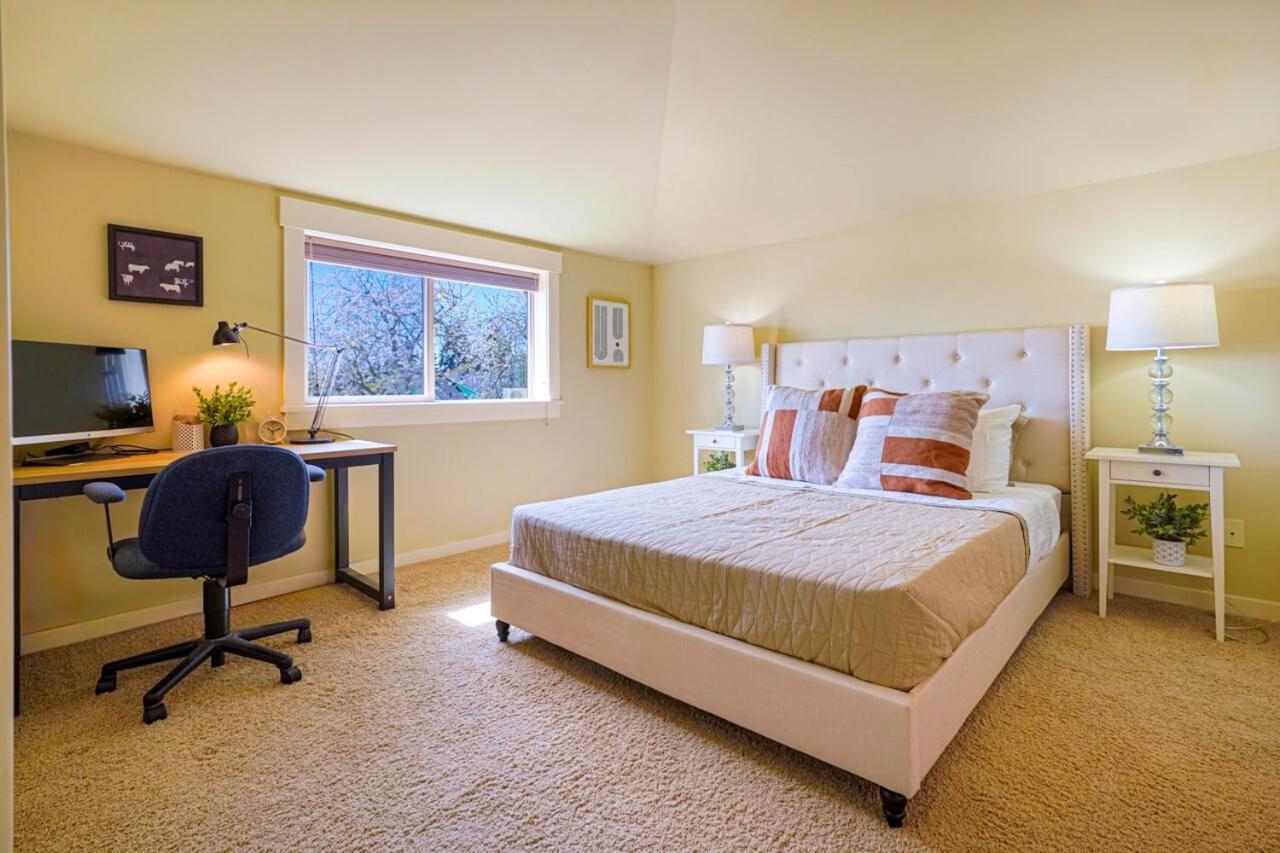 Stylish North Seattle Townhouse- Dual Master Suites 外观 照片