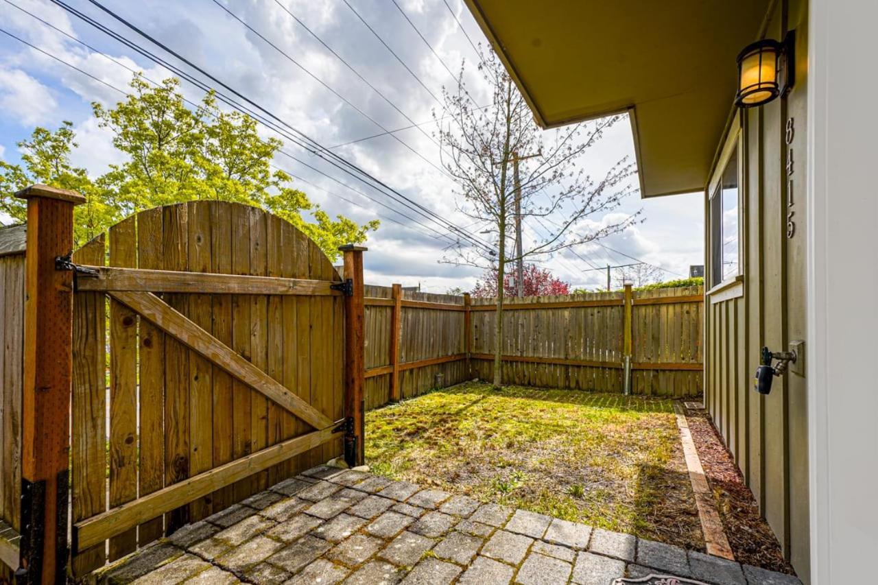 Stylish North Seattle Townhouse- Dual Master Suites 外观 照片