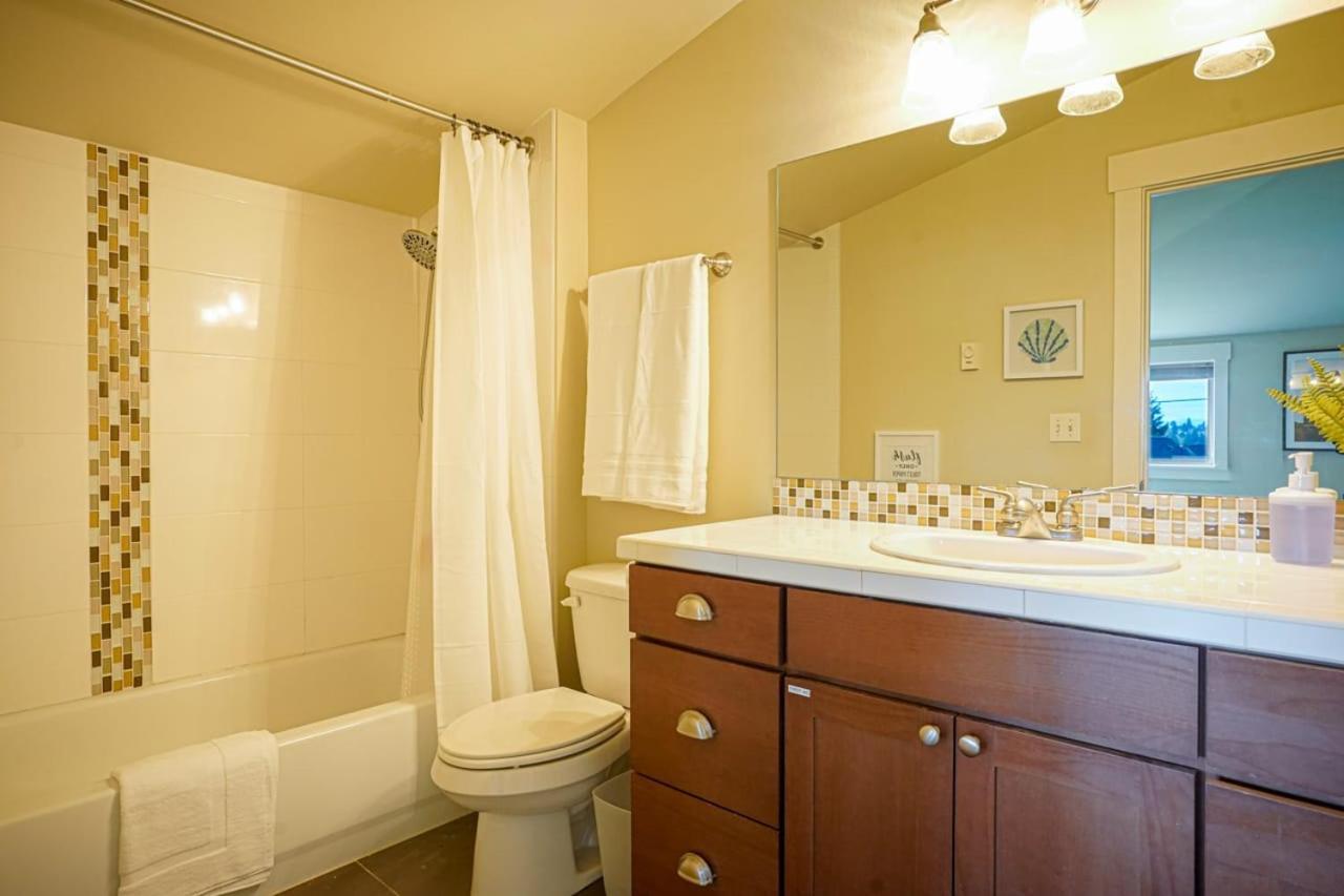 Stylish North Seattle Townhouse- Dual Master Suites 外观 照片