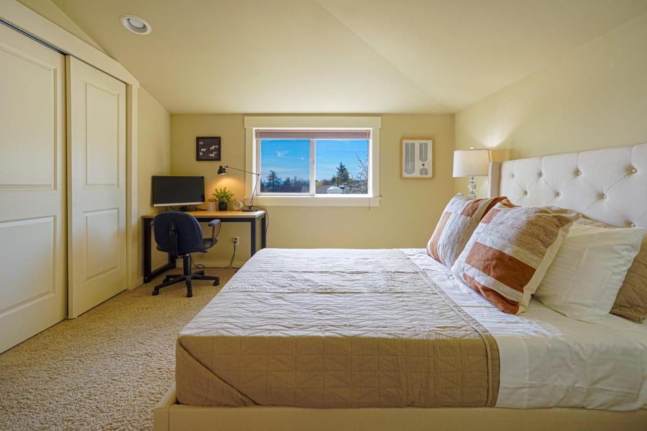 Stylish North Seattle Townhouse- Dual Master Suites 外观 照片