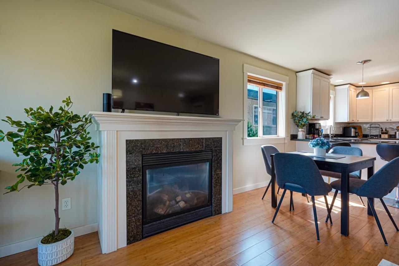 Stylish North Seattle Townhouse- Dual Master Suites 外观 照片