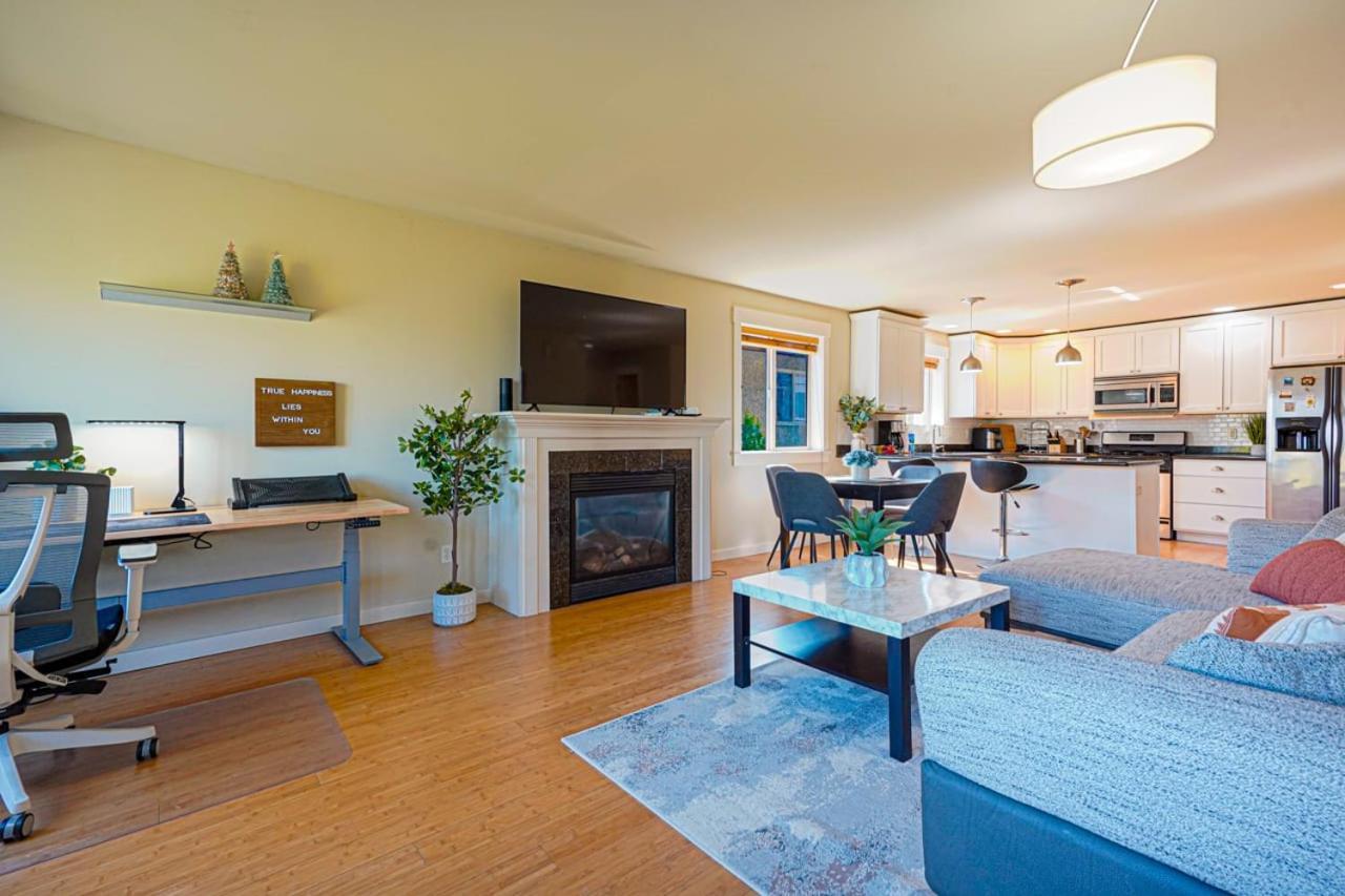 Stylish North Seattle Townhouse- Dual Master Suites 外观 照片