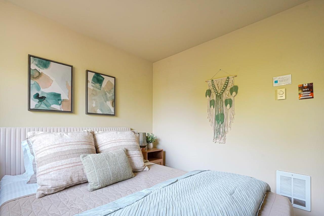 Stylish North Seattle Townhouse- Dual Master Suites 外观 照片