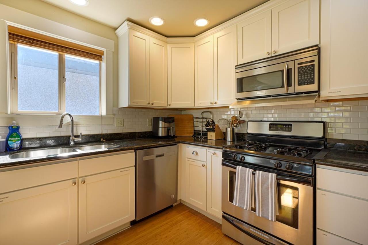 Stylish North Seattle Townhouse- Dual Master Suites 外观 照片