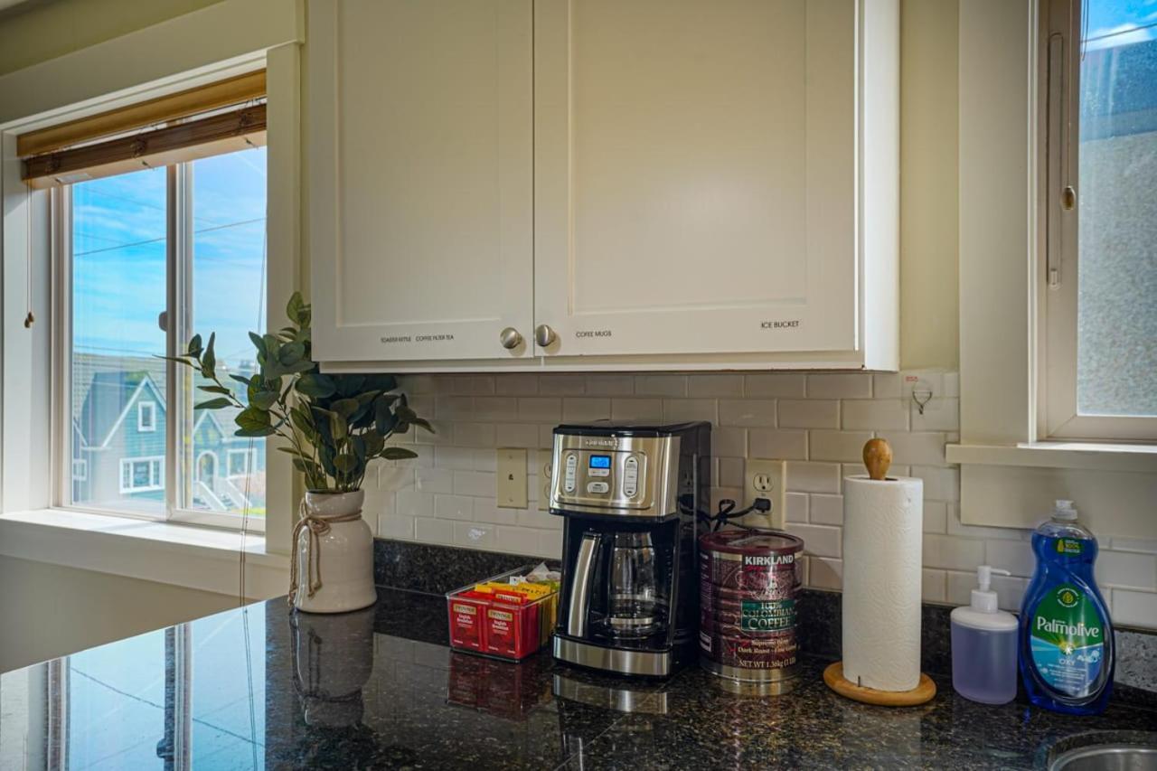Stylish North Seattle Townhouse- Dual Master Suites 外观 照片